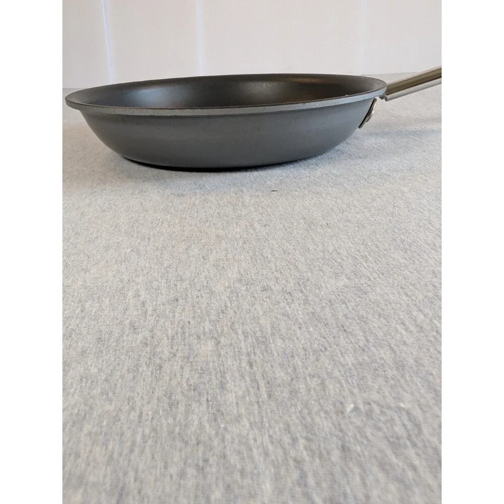Commercial Aluminum Cookware Co 10in Non-Stick Aluminum Frying Pan 1390